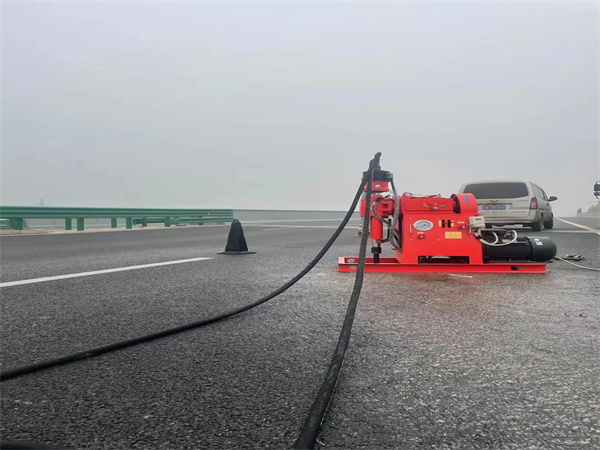 八公山马路路基路面开裂下沉注浆加固灌浆